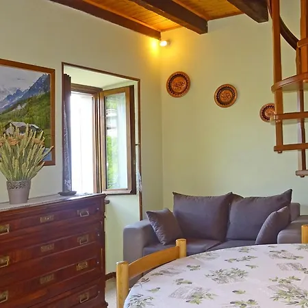 Casa Del Borgo Pregasio Garden And View By Gardadomusmea Tremosine