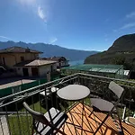 Casa Del Borgo Pregasio Garden And View By Gardadomusmea Casa de Férias *