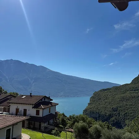 Casa Del Borgo Pregasio Garden And View By Gardadomusmea