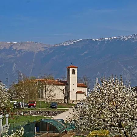 펜션 Casa Del Borgo Pregasio Garden And View By Gardadomusmea Tremosine