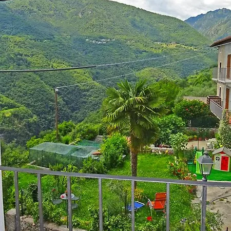 Casa Del Borgo Pregasio Garden And View By Gardadomusmea Tremosine